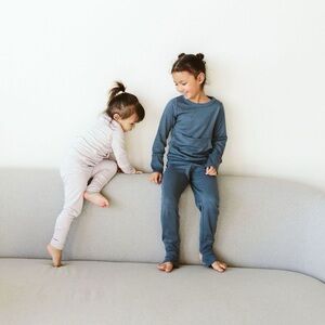 Goumi all day jogger set dark Smokey blue kids size 4T new with tags‎ loungewear